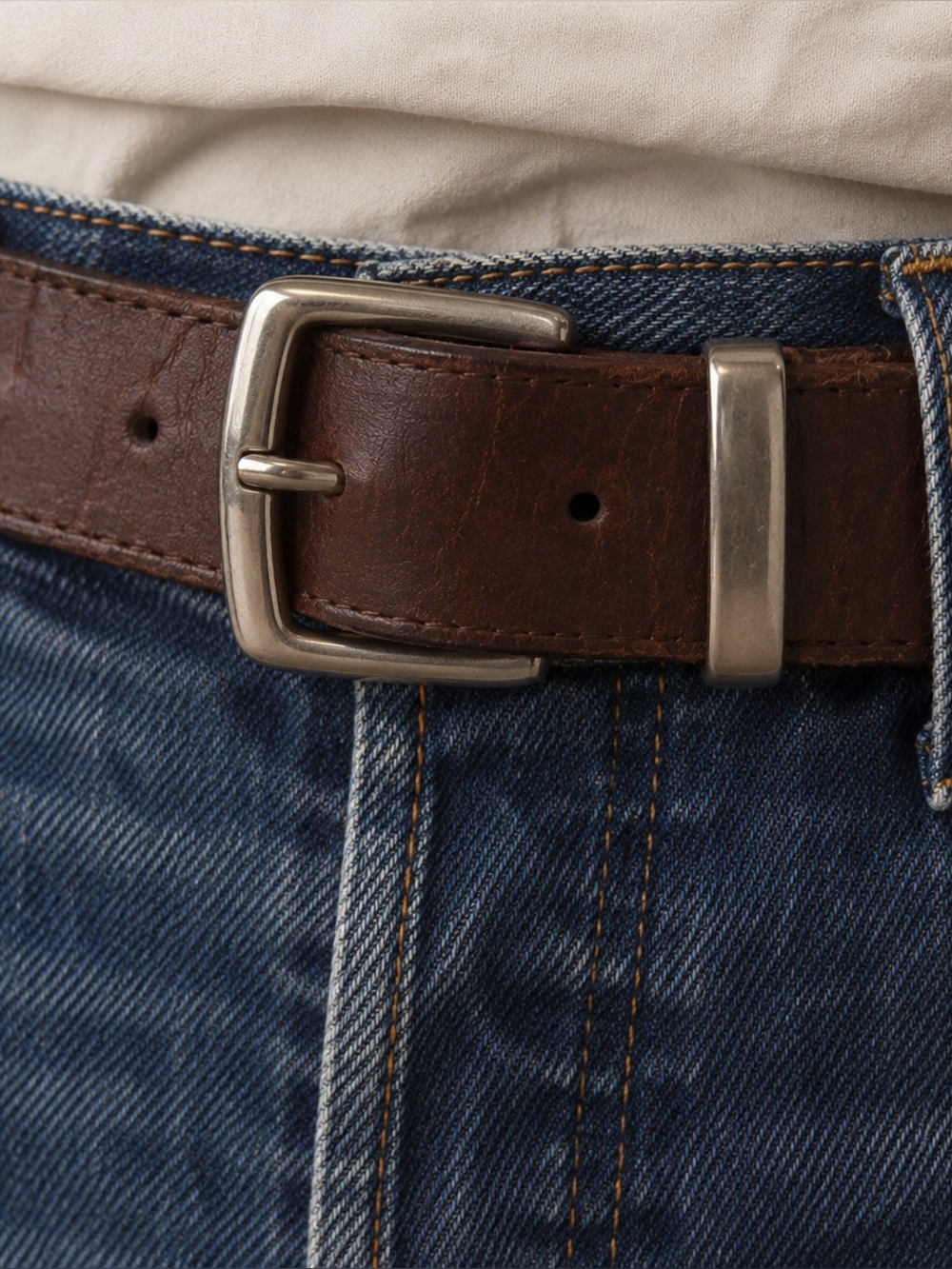 Levi’s Brown Genuine Leather Belt with Silver Buckle, Size 36, (34-38) Like New - Picture 3 of 11